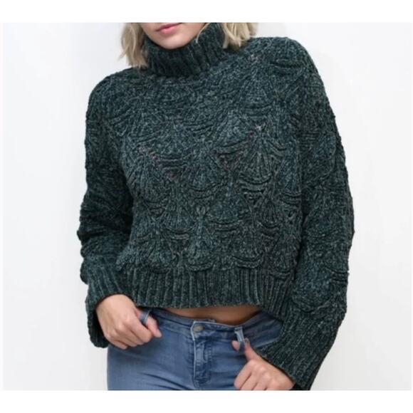 POL Chenille knit Green Turtleneck Oversized Cropped Sweater - Picture 1 of 8